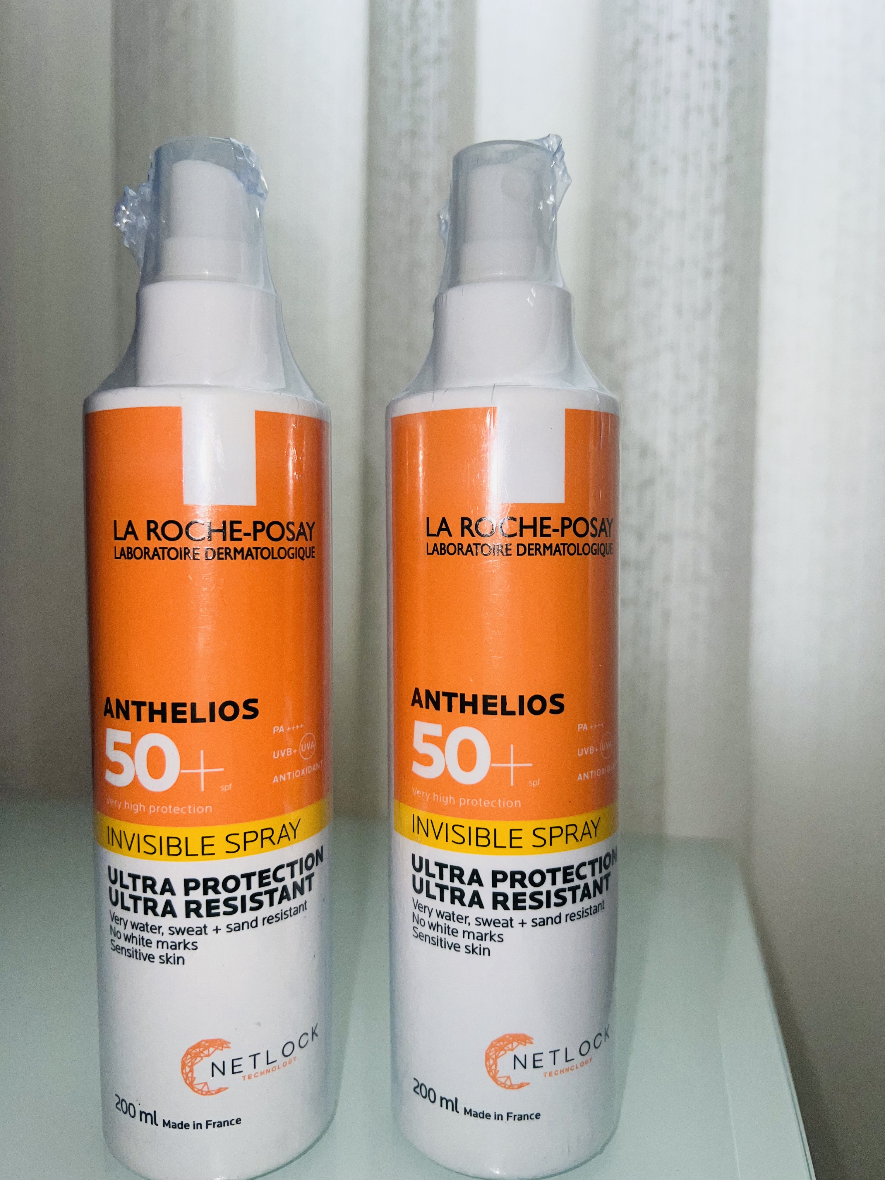 سپری ضد آفتاب لاروش پوزای مدل Anthelios Invisible حجم 200 میلی لیتر اورجینال